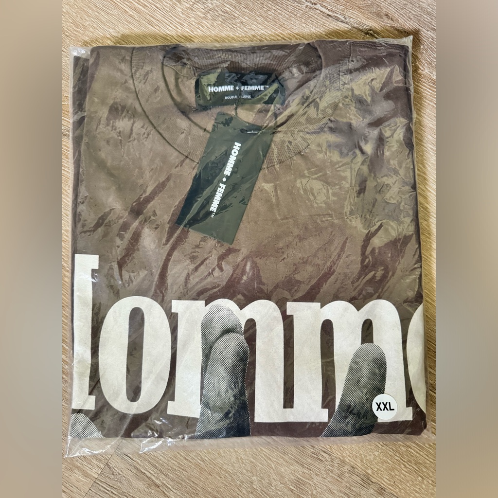 Homme Femme Tee